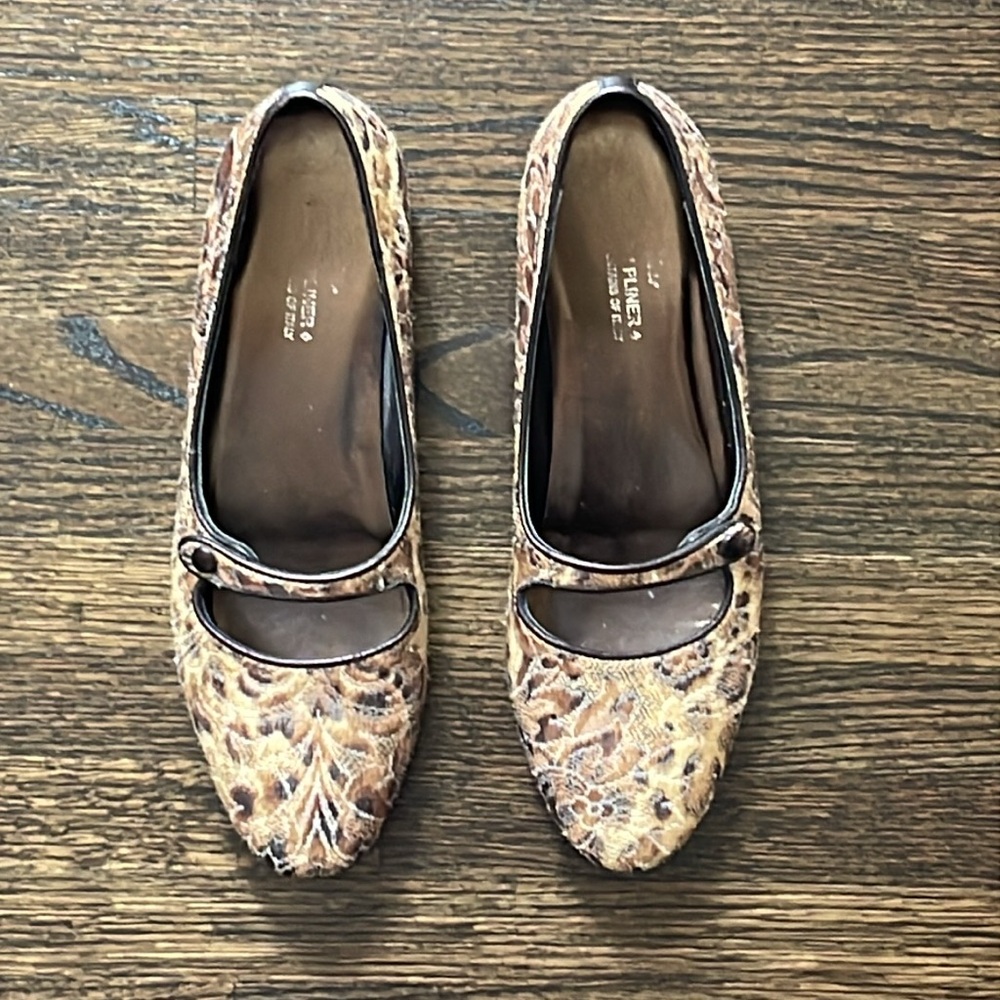 Donald J. Pliner Camel Leopard Gata Ballet Flats, 8.5